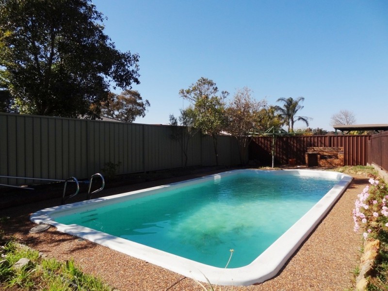 7 Tobermory Avenue, St Andrews NSW 2566