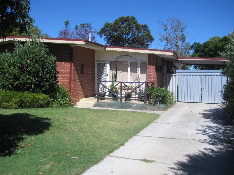 5 Detling Court, Kelmscott WA 6111