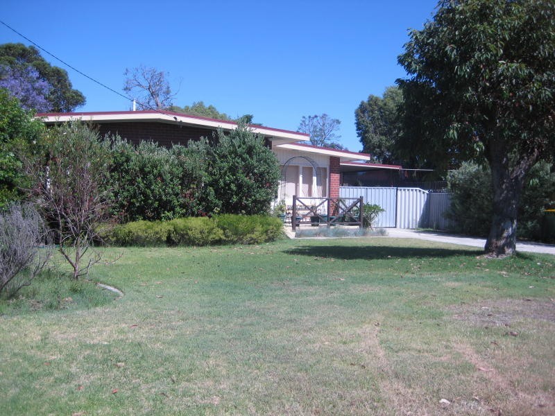 5 Detling Court, Kelmscott WA 6111