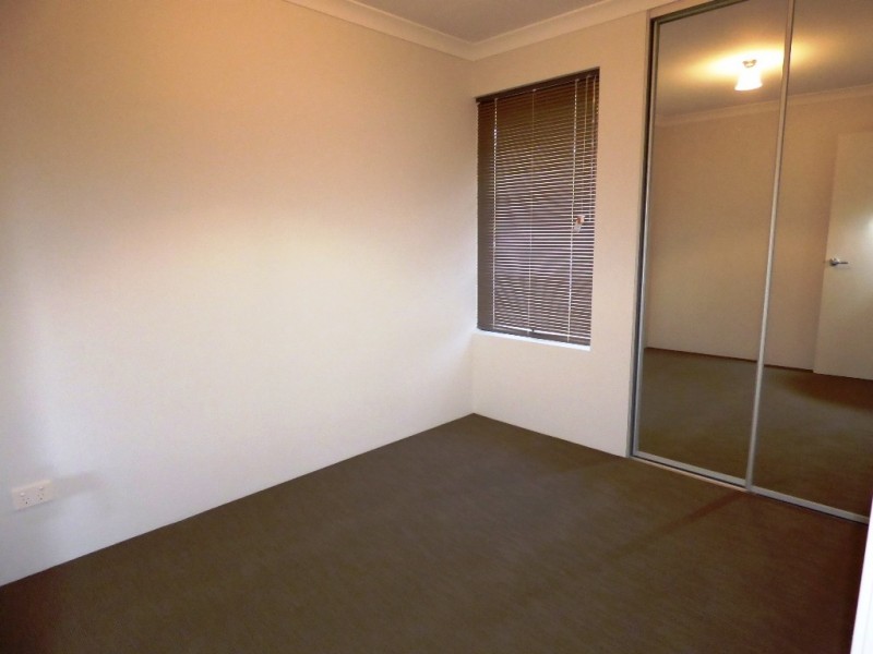 7 Ward Crescent, Kelmscott WA 6111