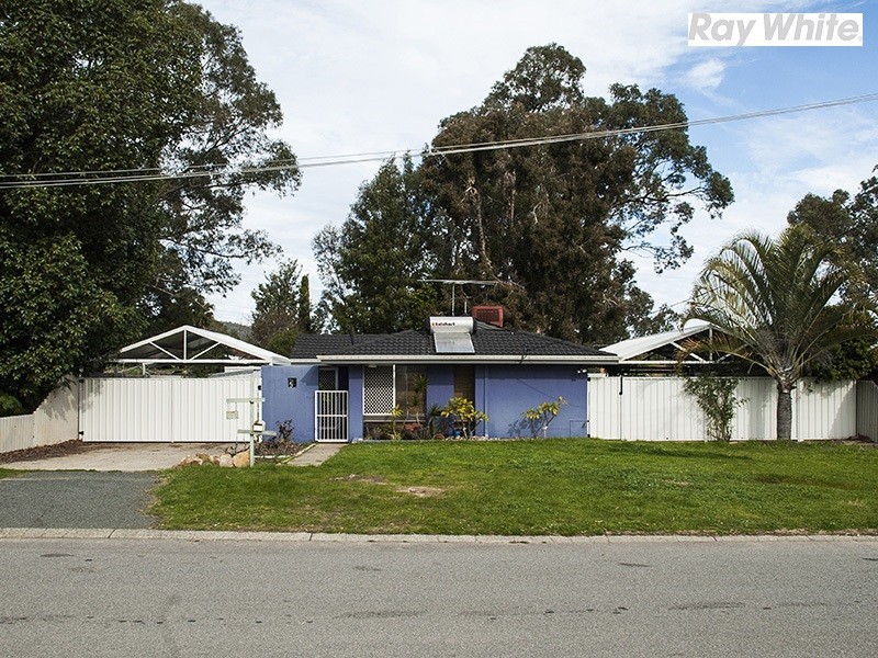 4 Forest Court, Armadale WA 6112