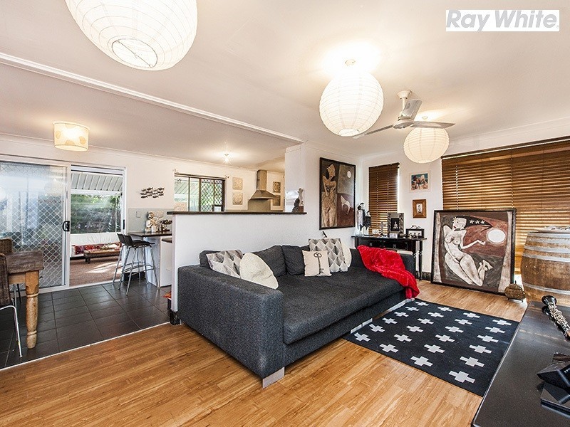 4 Forest Court, Armadale WA 6112