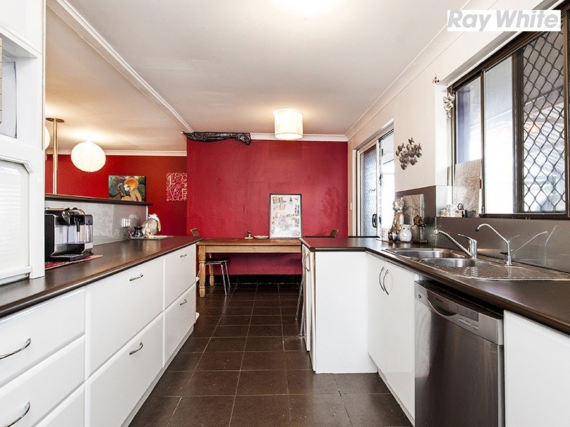 4 Forest Court, Armadale WA 6112