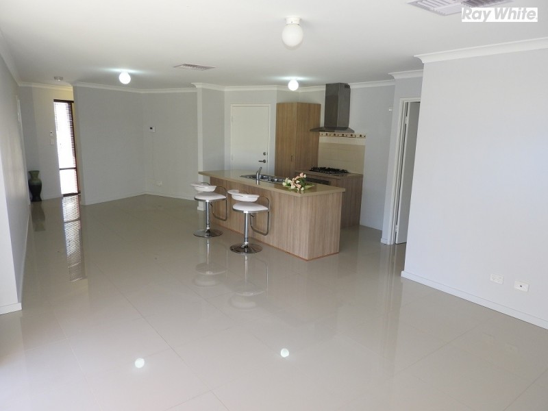 4 Sexty Street, Armadale WA 6112