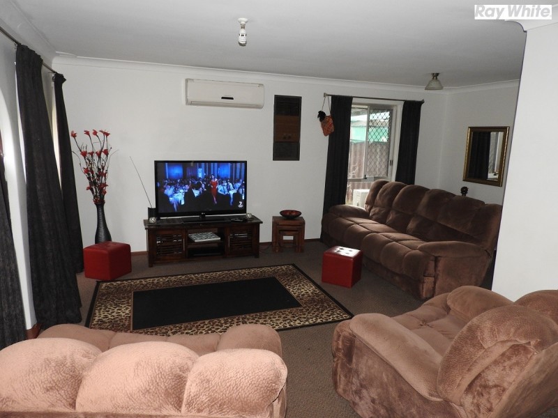 24 Delamere Way, Camillo WA 6111