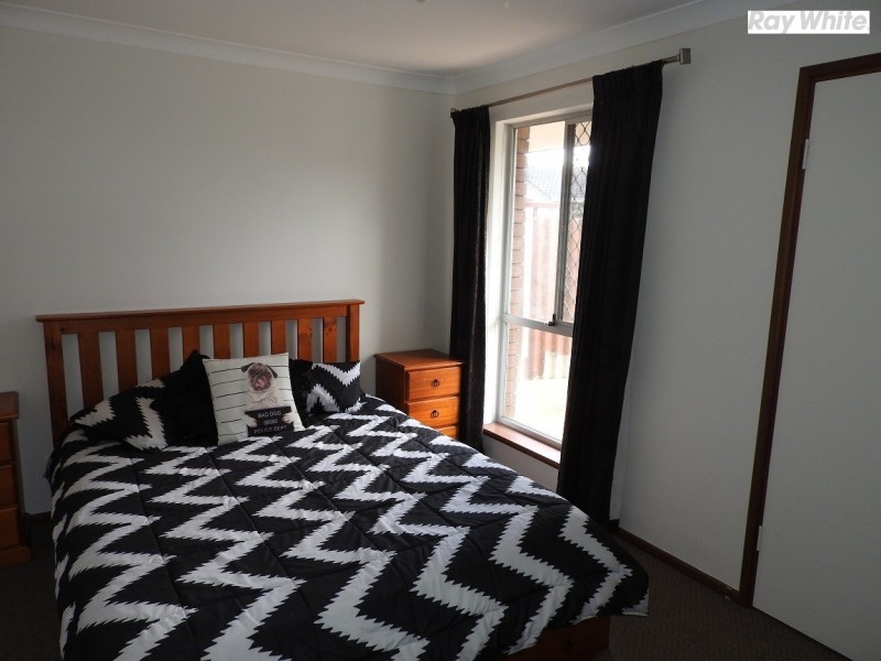 24 Delamere Way, Camillo WA 6111