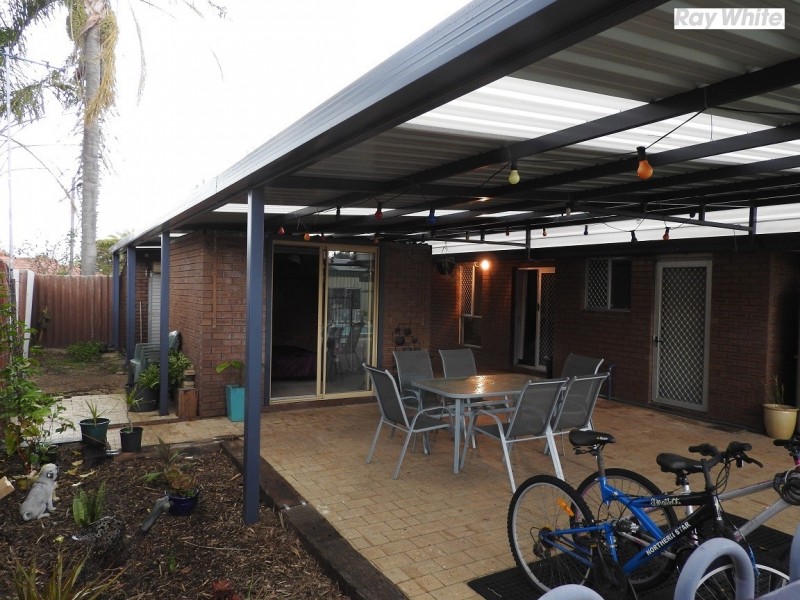 24 Delamere Way, Camillo WA 6111