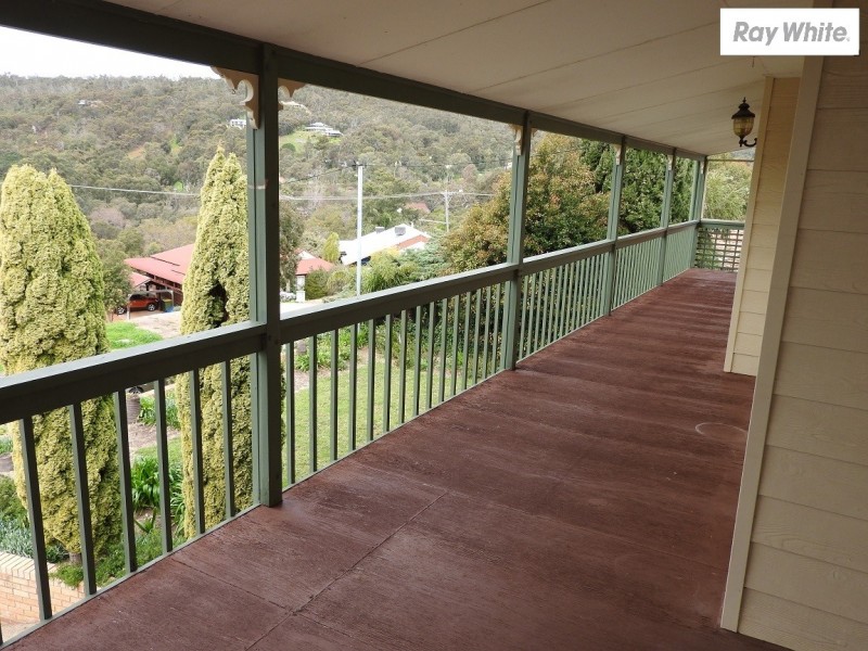 17 Jade Street, Mount Richon WA 6112