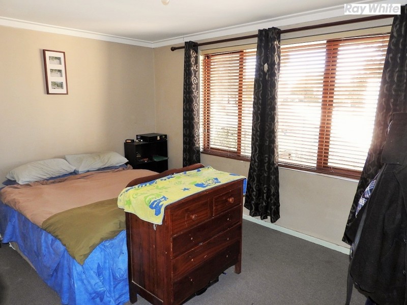 16 Stott Close, Armadale WA 6112