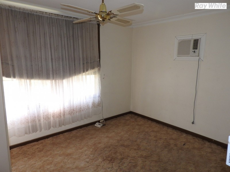 12 Aston Way, Gosnells WA 6110