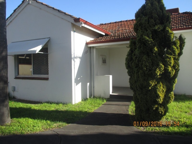 100 Gladstone Road, Rivervale WA 6103