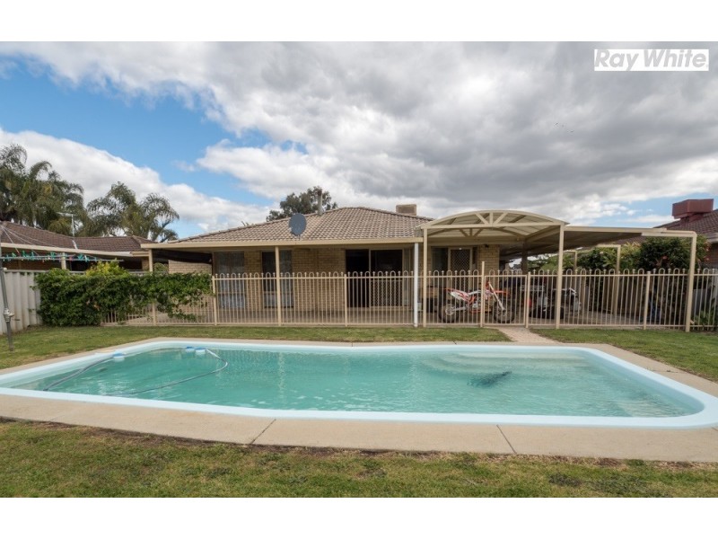 20 Candish Grove, Seville Grove WA 6112