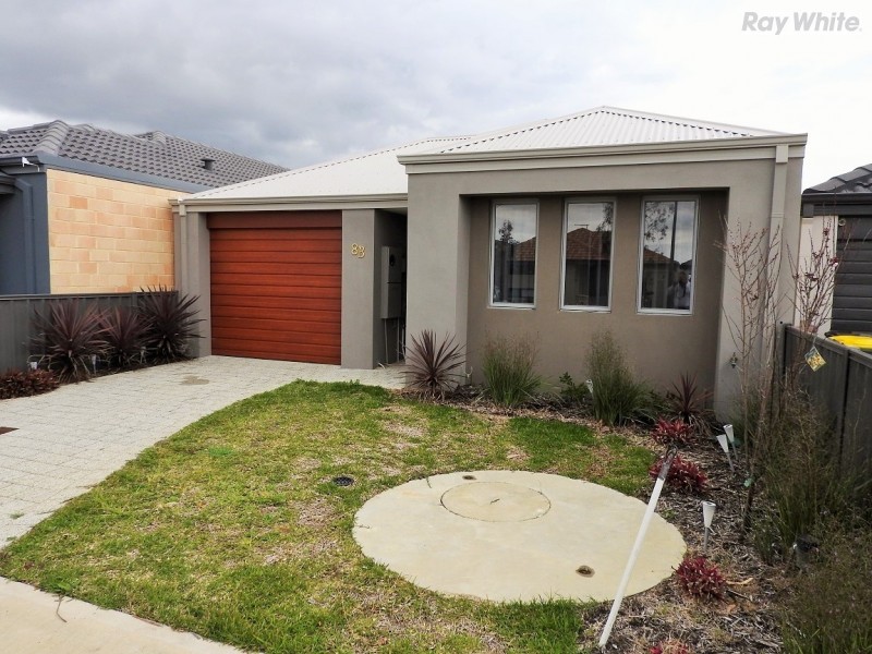 8b Calvert Loop, Hilbert WA 6112