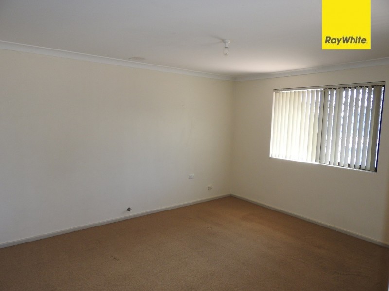 18 Gascoyne Drive, Gosnells WA 6110