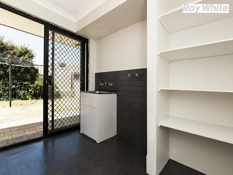 4 Hastie Close, Brookdale WA 6112