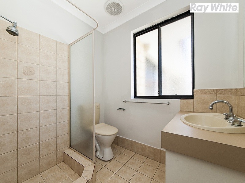4 Hastie Close, Brookdale WA 6112