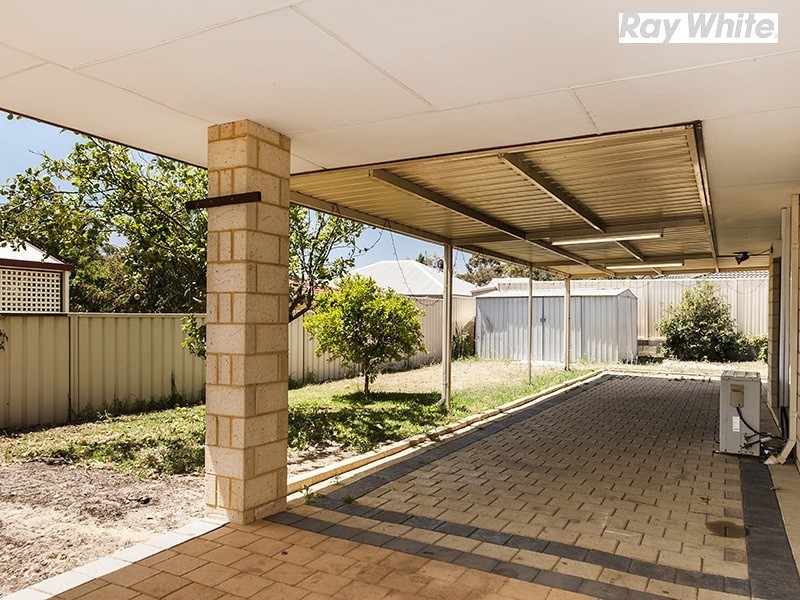 4 Hastie Close, Brookdale WA 6112