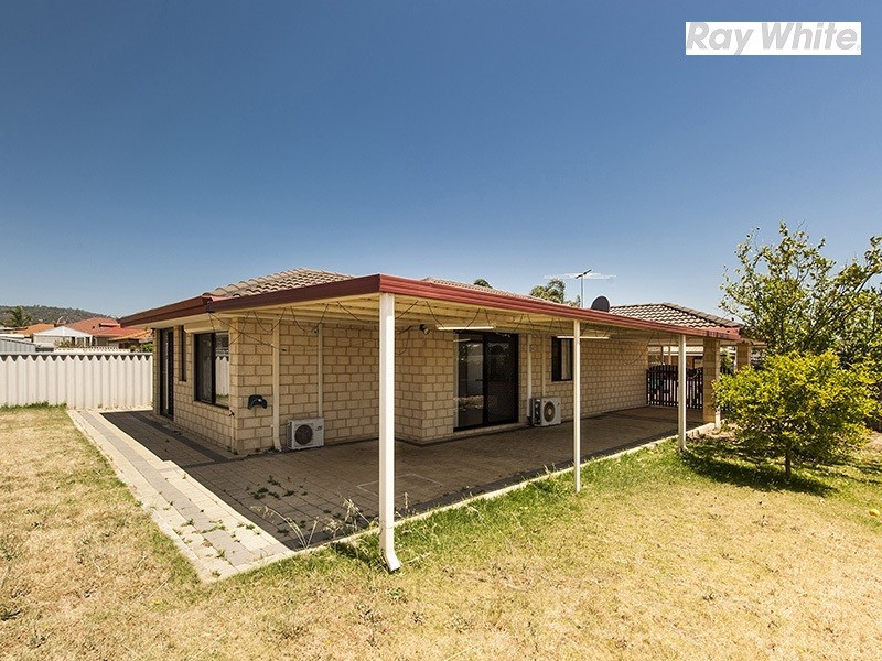 4 Hastie Close, Brookdale WA 6112