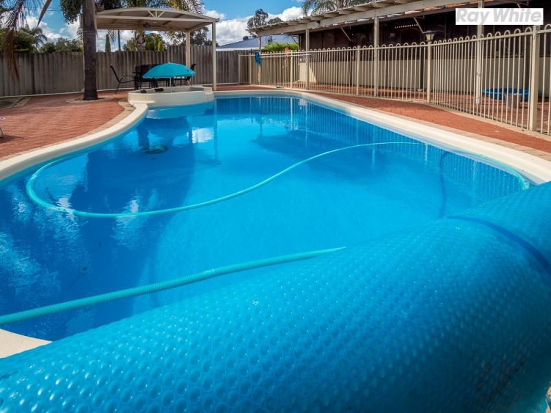 3 Silver Mallee Close, Camillo WA 6111