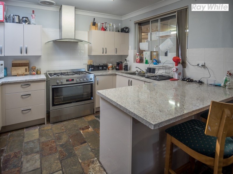 3 Silver Mallee Close, Camillo WA 6111