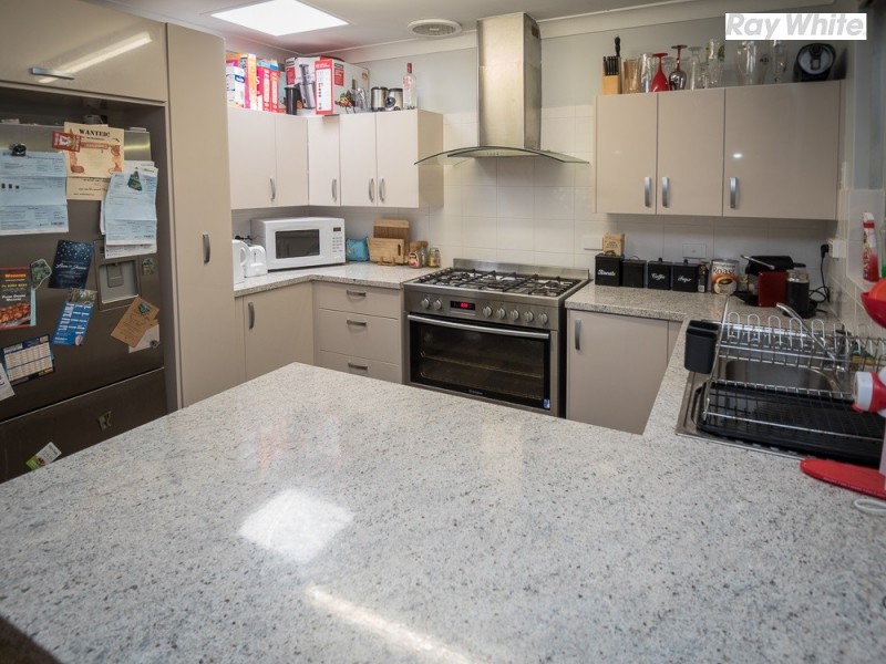 3 Silver Mallee Close, Camillo WA 6111