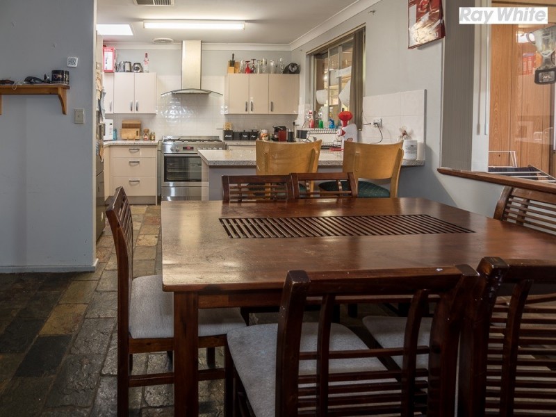 3 Silver Mallee Close, Camillo WA 6111