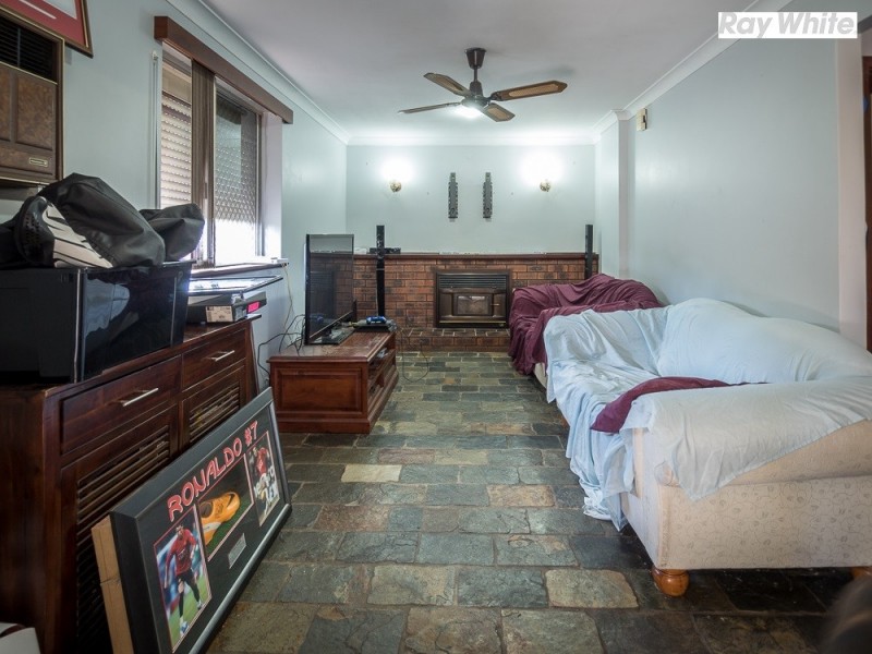 3 Silver Mallee Close, Camillo WA 6111