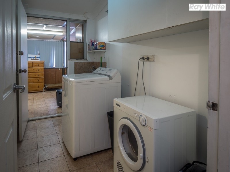 3 Silver Mallee Close, Camillo WA 6111