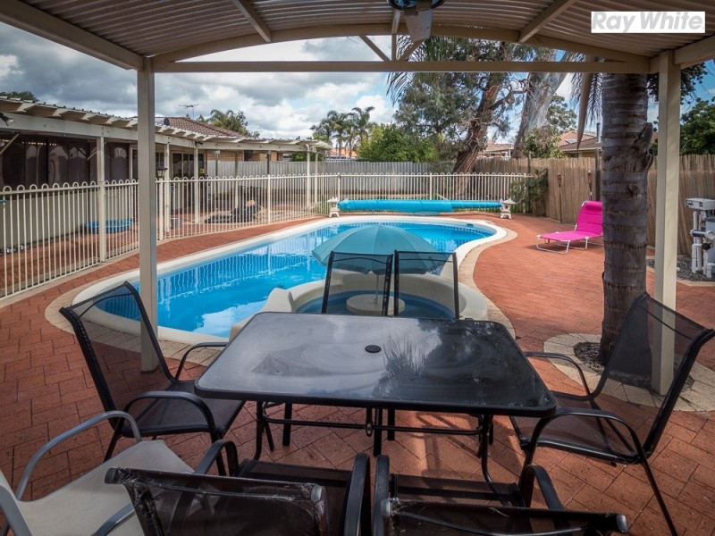 3 Silver Mallee Close, Camillo WA 6111
