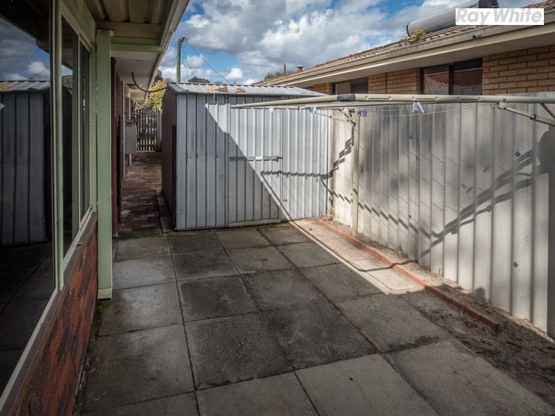 3 Silver Mallee Close, Camillo WA 6111