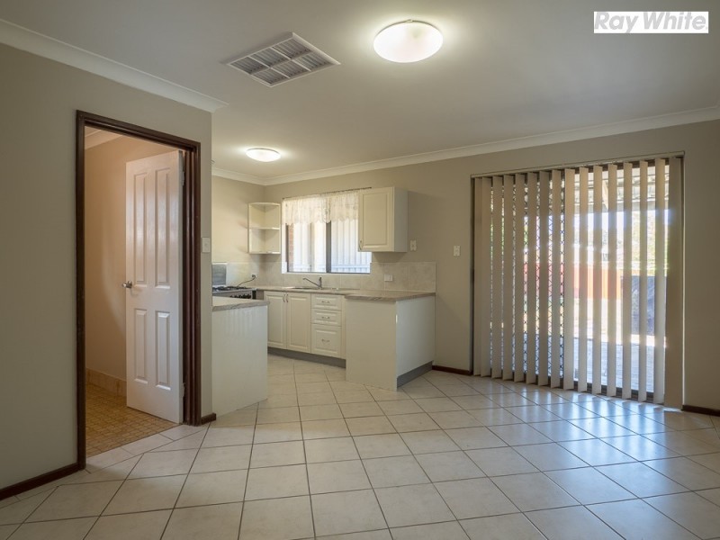 12 Silver Mallee Close, Camillo WA 6111