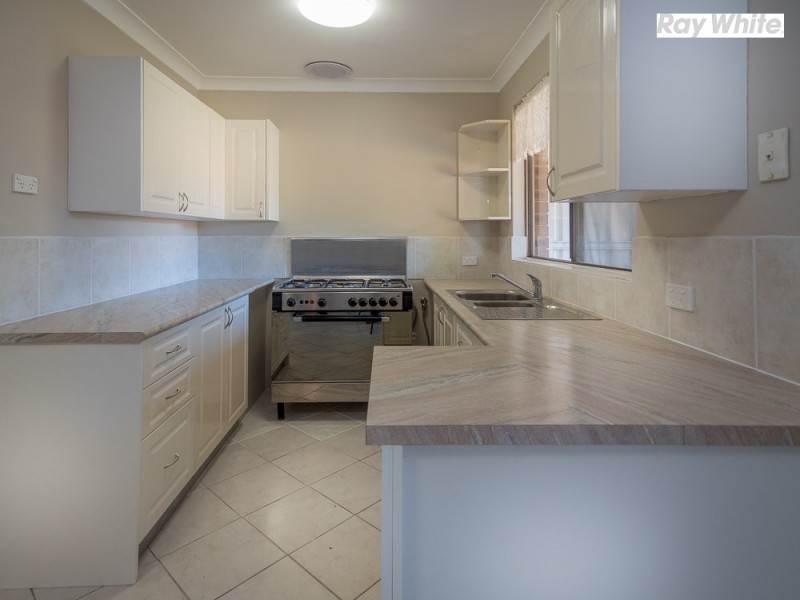 12 Silver Mallee Close, Camillo WA 6111