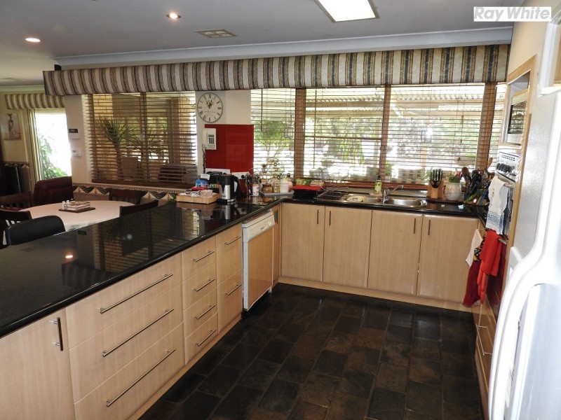 20 Zenobia Terrace, Champion Lakes WA 6111