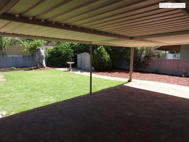 38 Redtingle Road, Camillo WA 6111