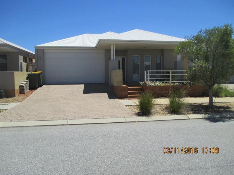 11 Casitas Street, Champion Lakes WA 6111