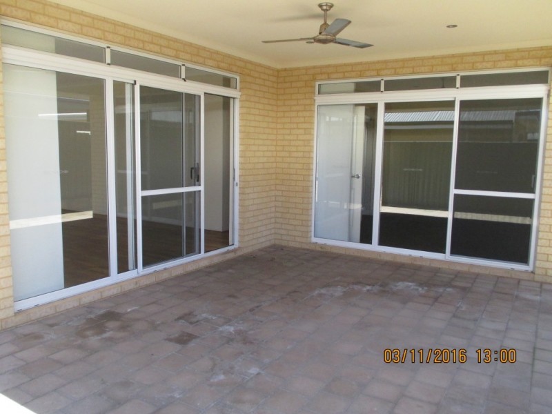 11 Casitas Street, Champion Lakes WA 6111