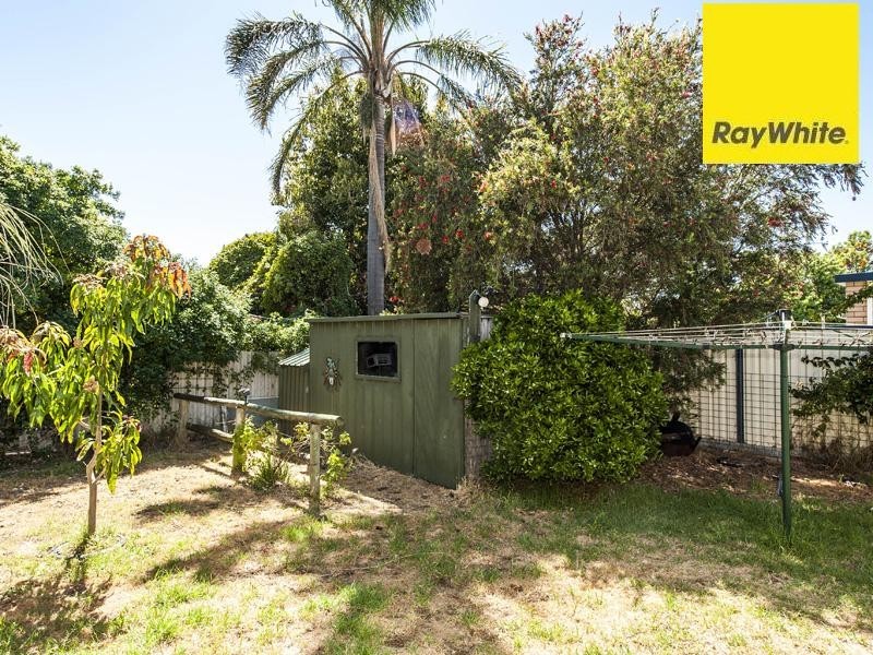 4 Phylma Street, Armadale WA 6112