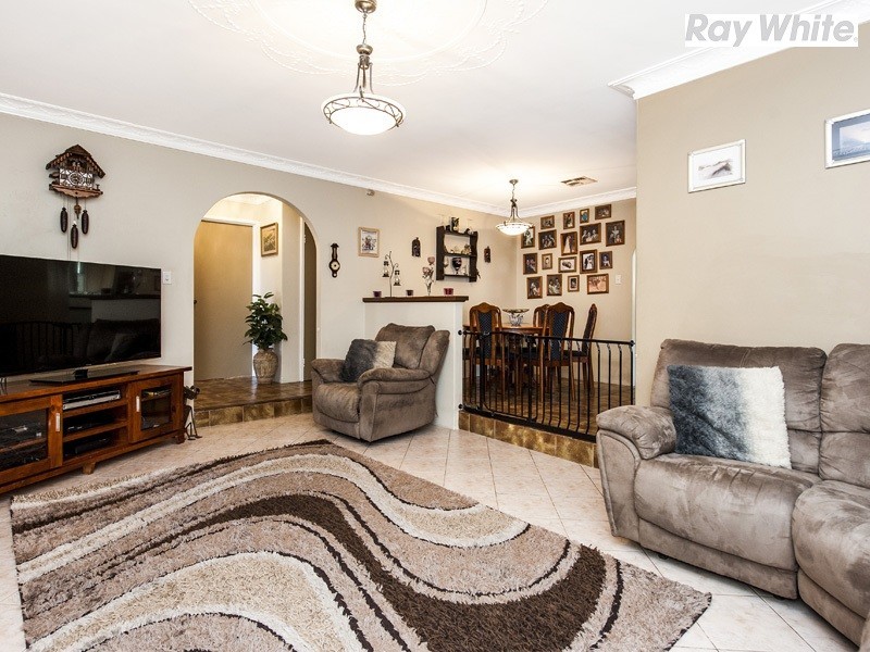 12 Bryden Place, Gosnells WA 6110
