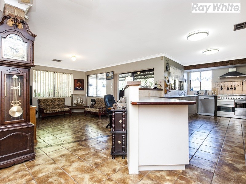 12 Bryden Place, Gosnells WA 6110