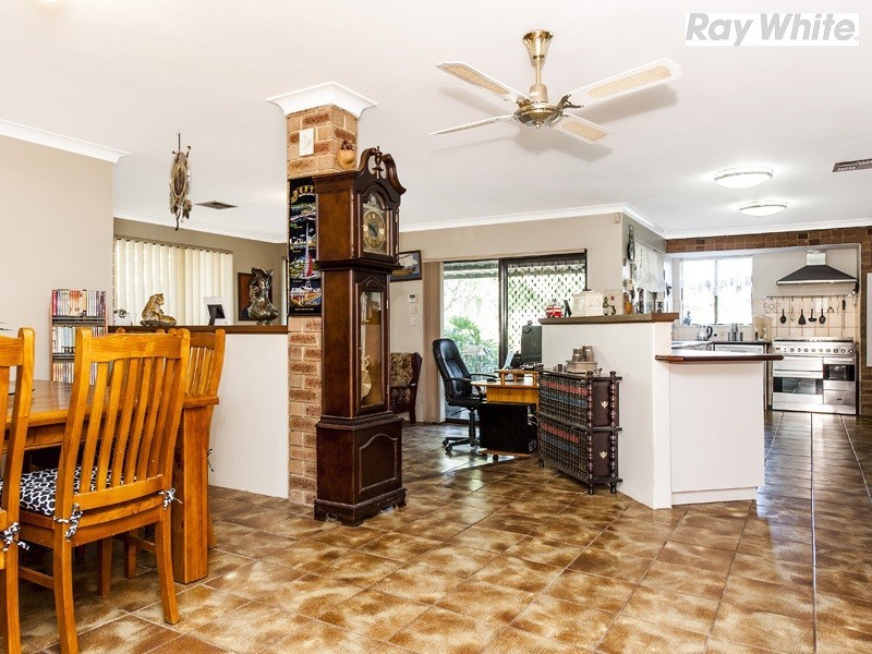 12 Bryden Place, Gosnells WA 6110