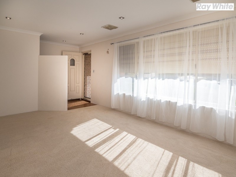 14 Firestone Place, Meadow Springs WA 6210