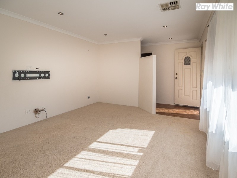 14 Firestone Place, Meadow Springs WA 6210