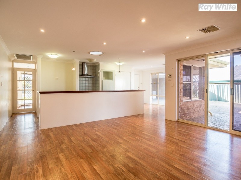 14 Firestone Place, Meadow Springs WA 6210