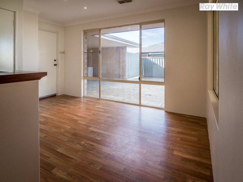 14 Firestone Place, Meadow Springs WA 6210