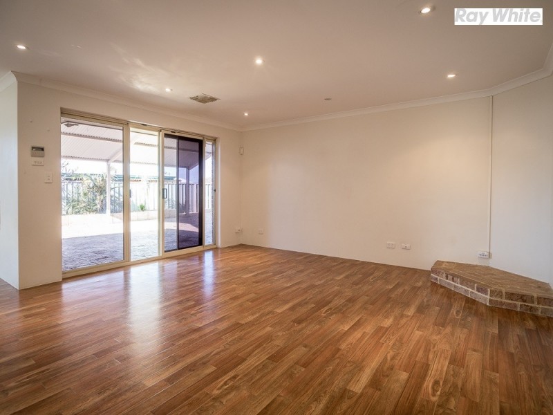 14 Firestone Place, Meadow Springs WA 6210