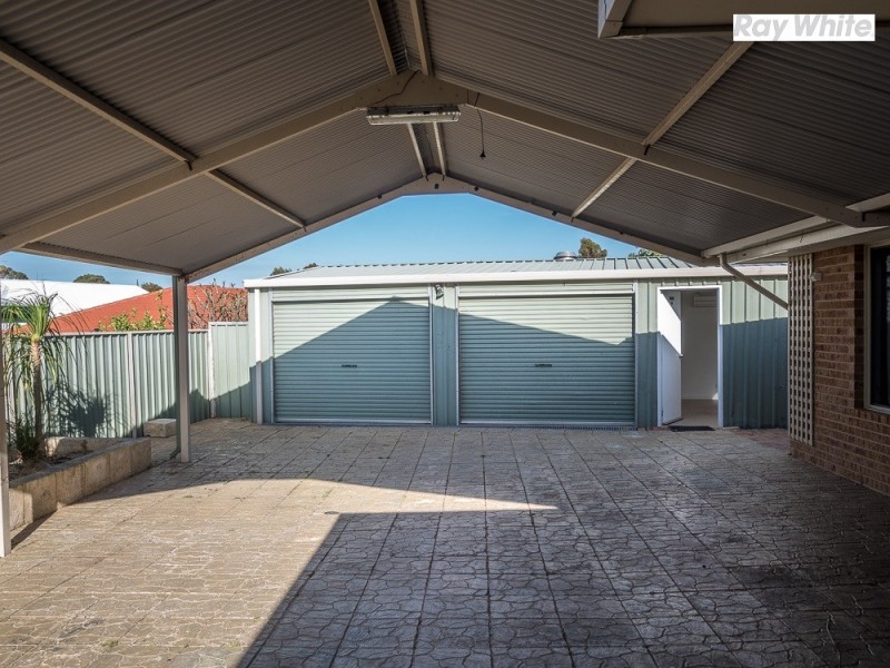 14 Firestone Place, Meadow Springs WA 6210