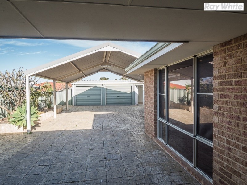 14 Firestone Place, Meadow Springs WA 6210