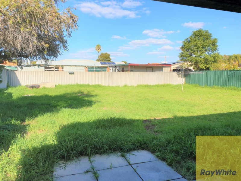 11 Borden Street, Maddington WA 6109