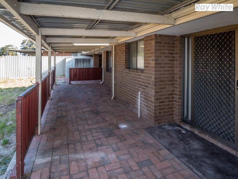 12 Silver Mallee Close, Camillo WA 6111