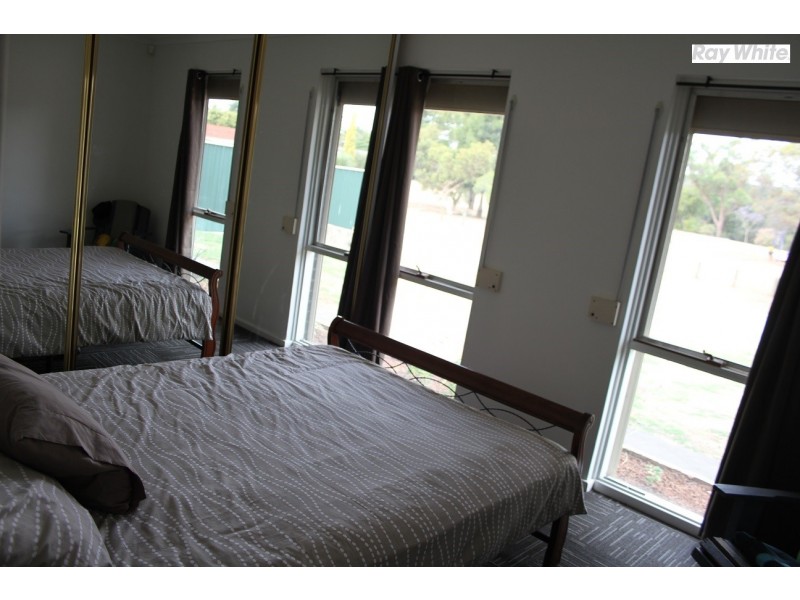 47 Banksia Road, Camillo WA 6111